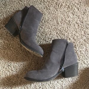 Small gray booties